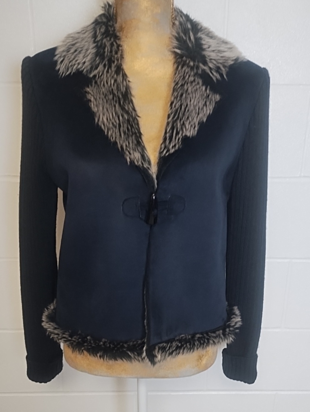 Montanaco Black Faux Suede Toggle Jacket Faux Fur Trim Ribbed knit lined Sleeves